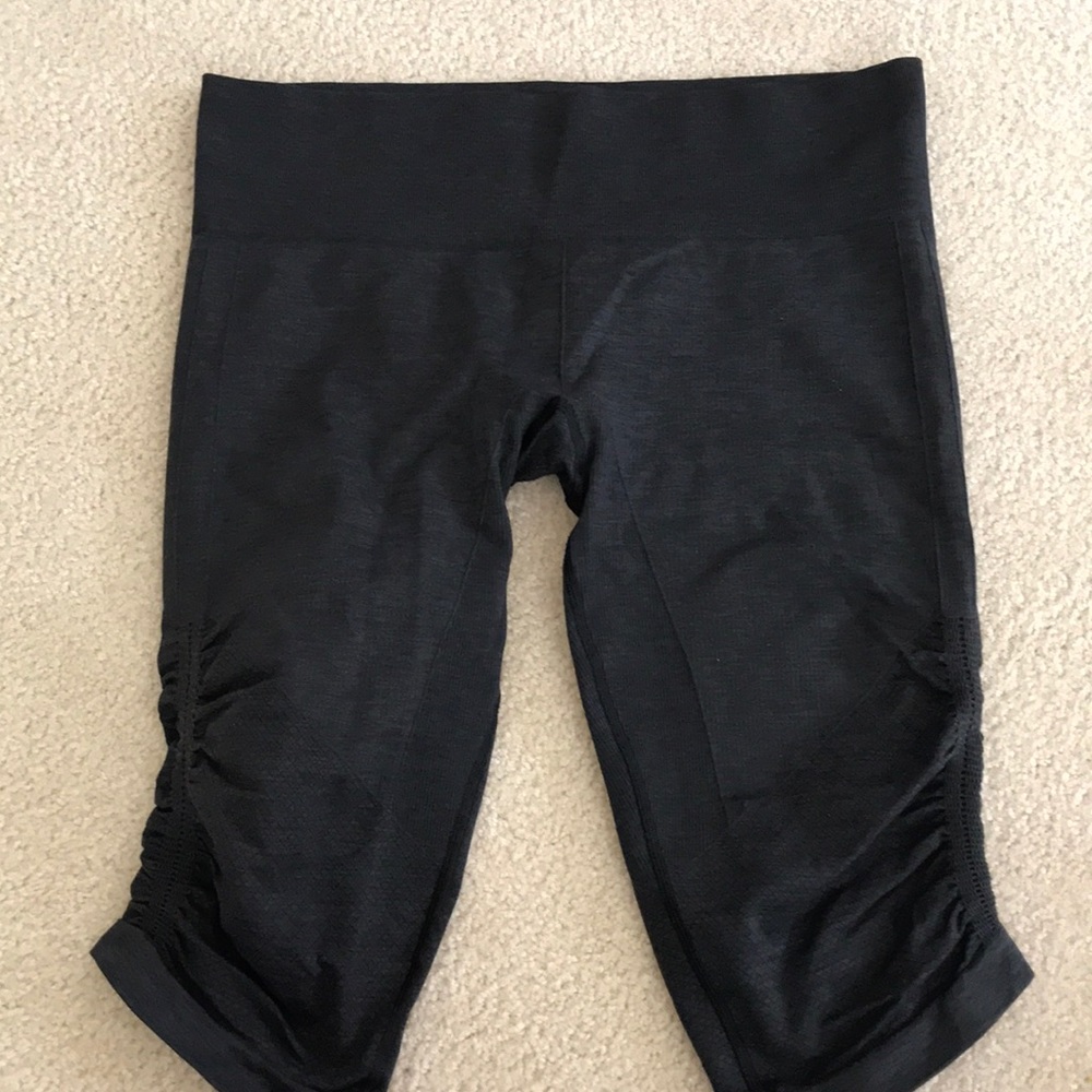 VGUC seamless capris